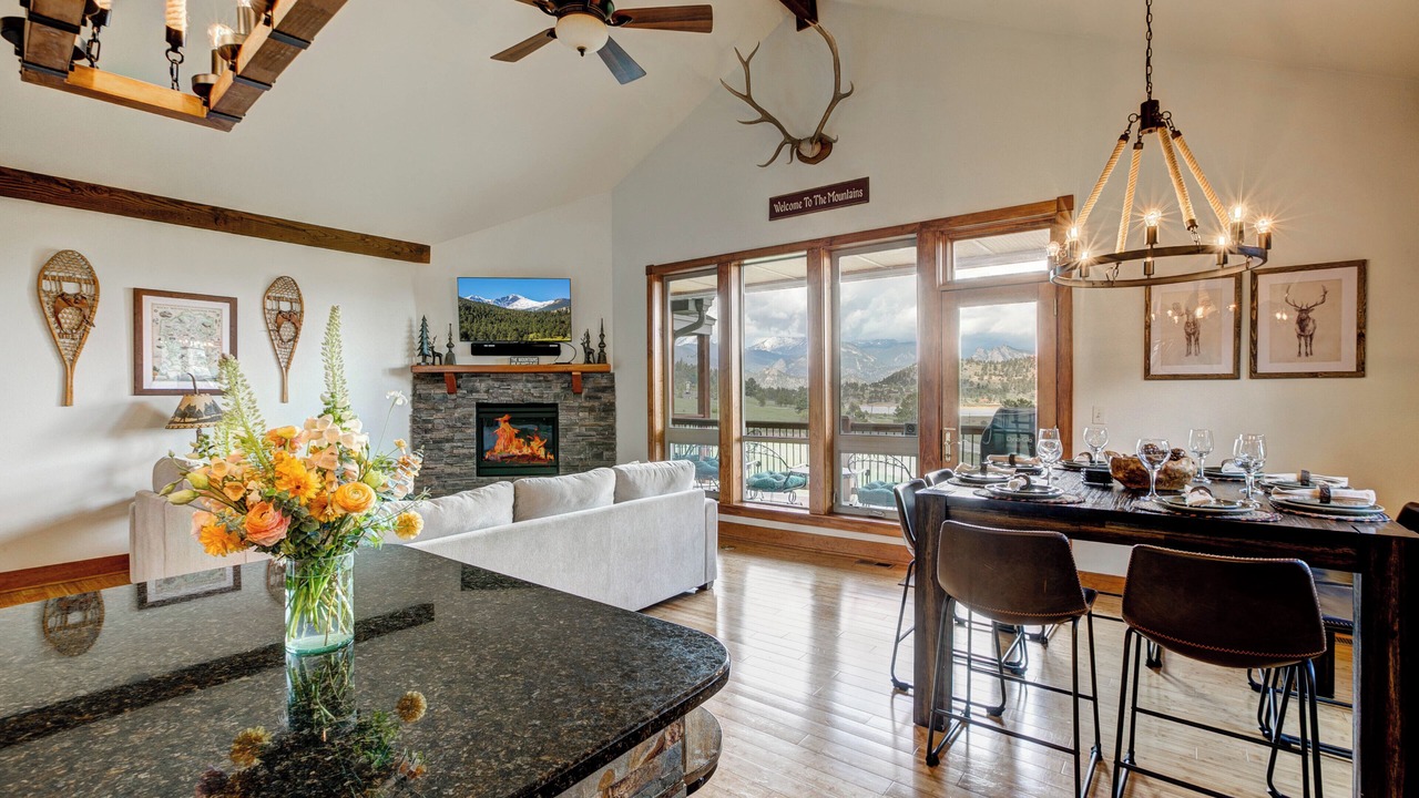 Photo of Livingroom in Estes Park