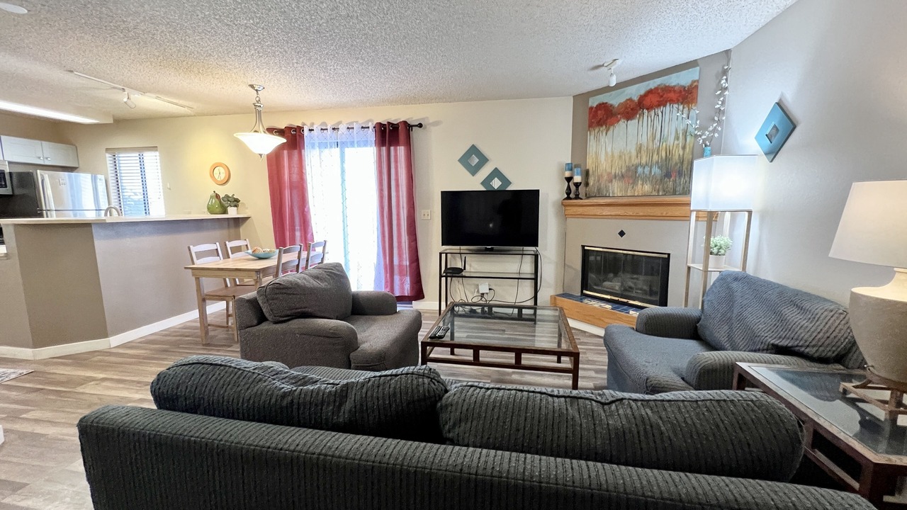 Photo of Livingroom in Englewood