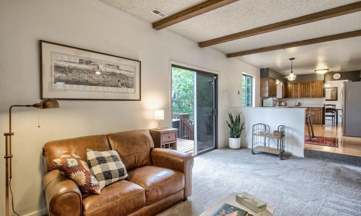 Photo of Livingroom in Northeast Colorado Springs