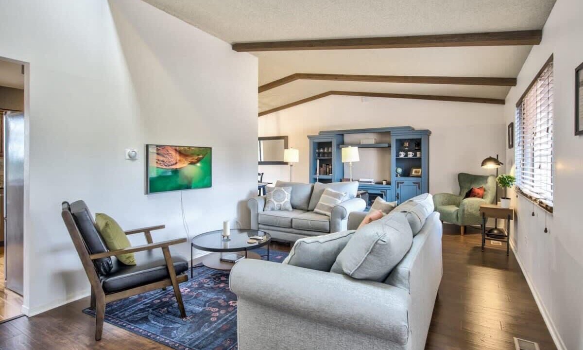 Photo of Livingroom in Northeast Colorado Springs