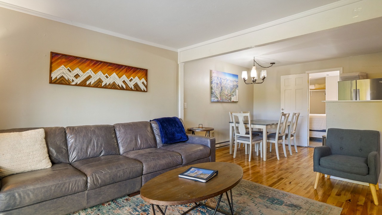 Photo of Livingroom in Baldy Mountain