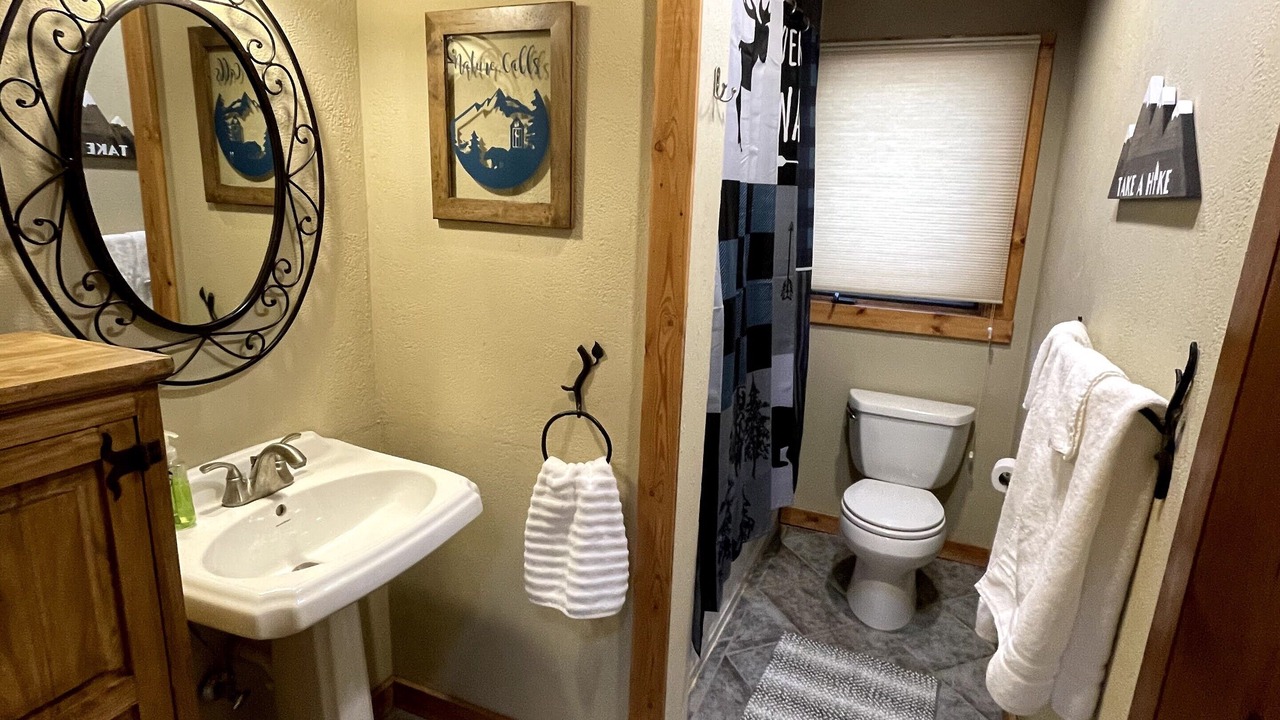 Photo of Bathroom in Green Mountain Falls