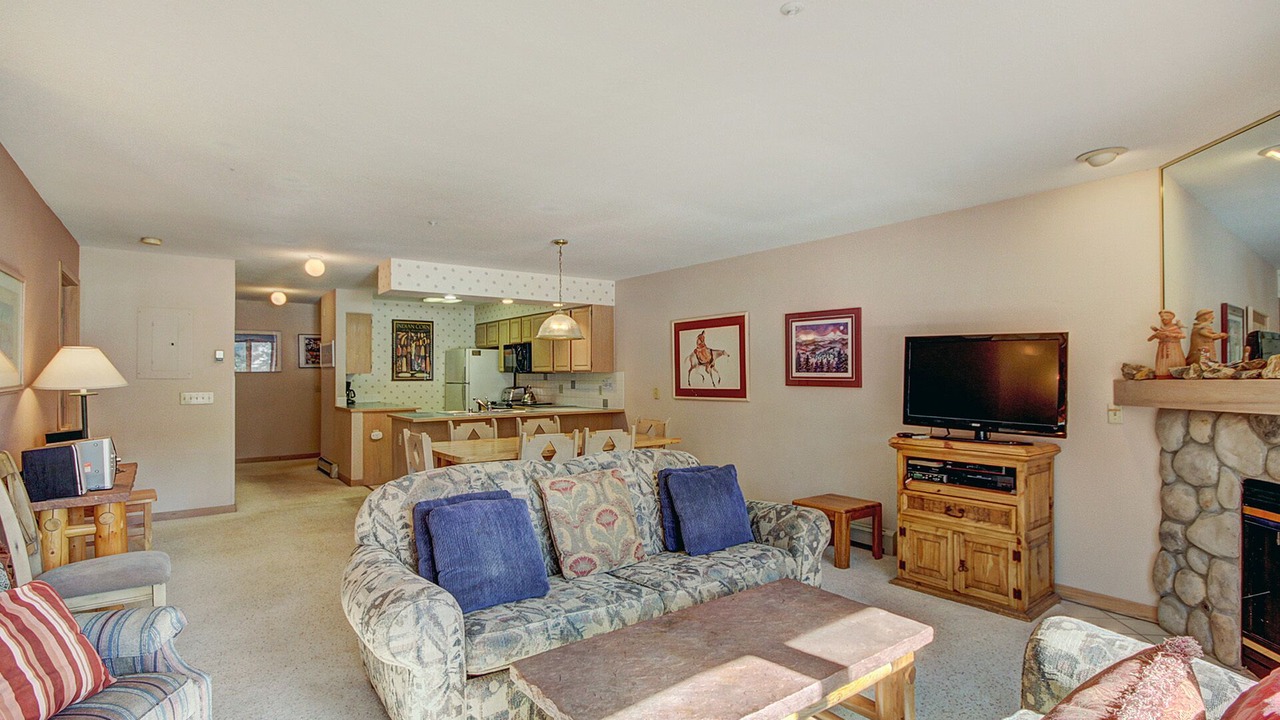 Photo of Livingroom in Four O'Clock
