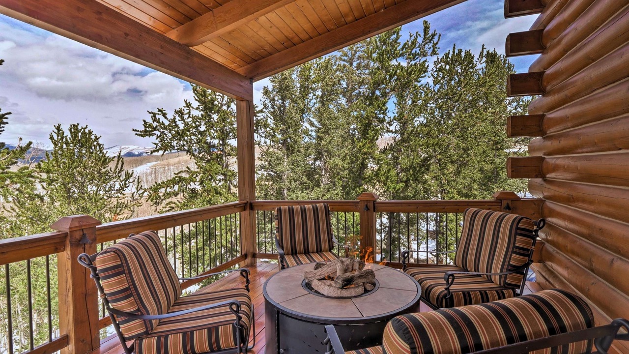 Photo of Outdoor in Michigan Hill