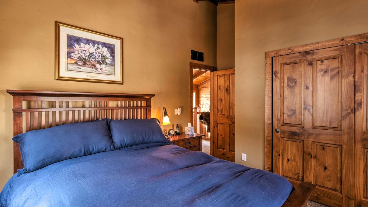 Photo of Bedroom in Michigan Hill