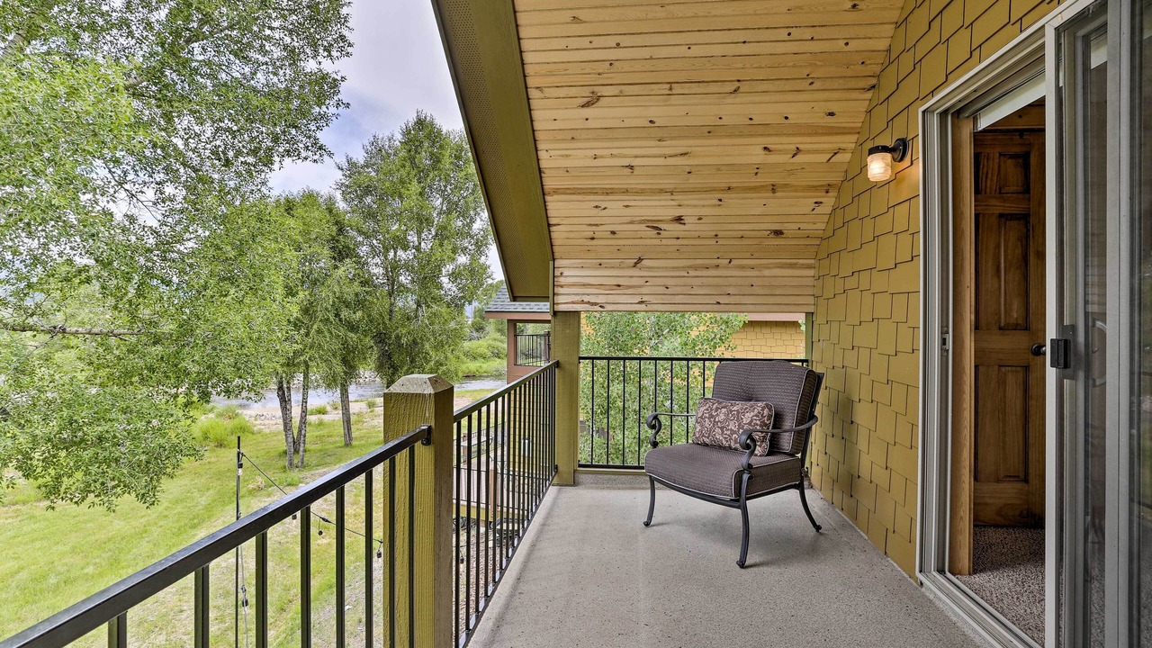 Photo of Patio Balcony in Granby