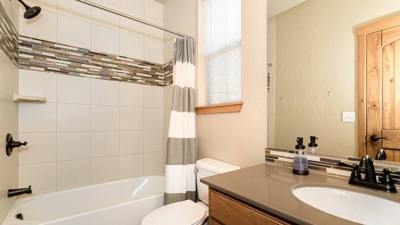 Photo of Bathroom in Silvercreek