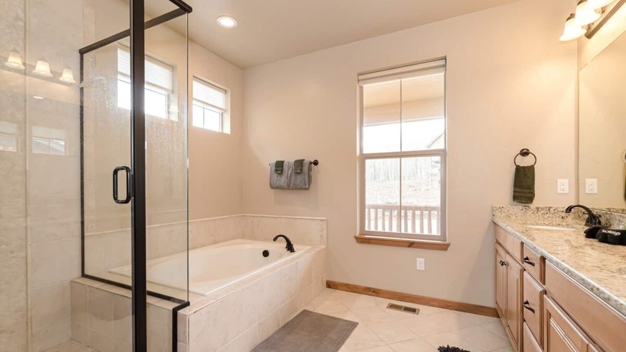 Photo of Bathroom in Silvercreek