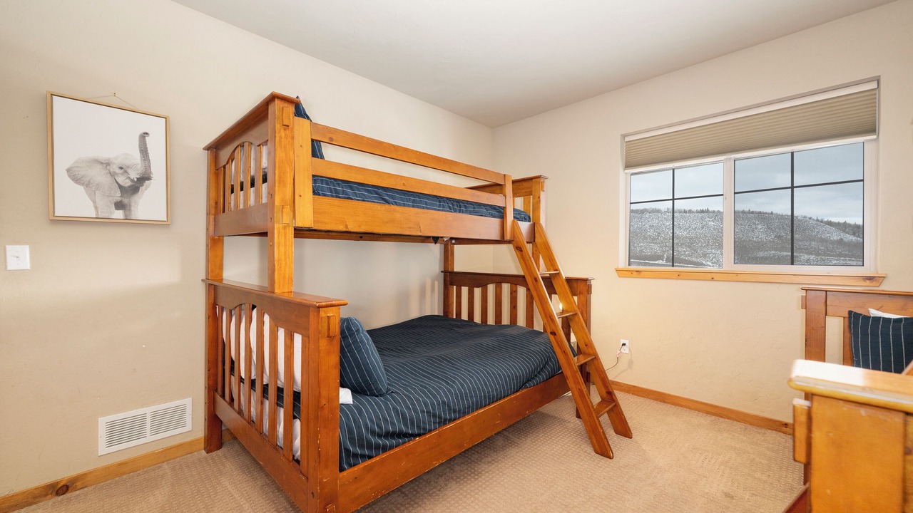 Photo of Bedroom in Silvercreek