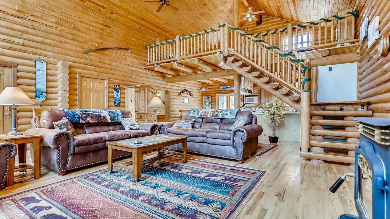 Photo of Livingroom in Fairplay