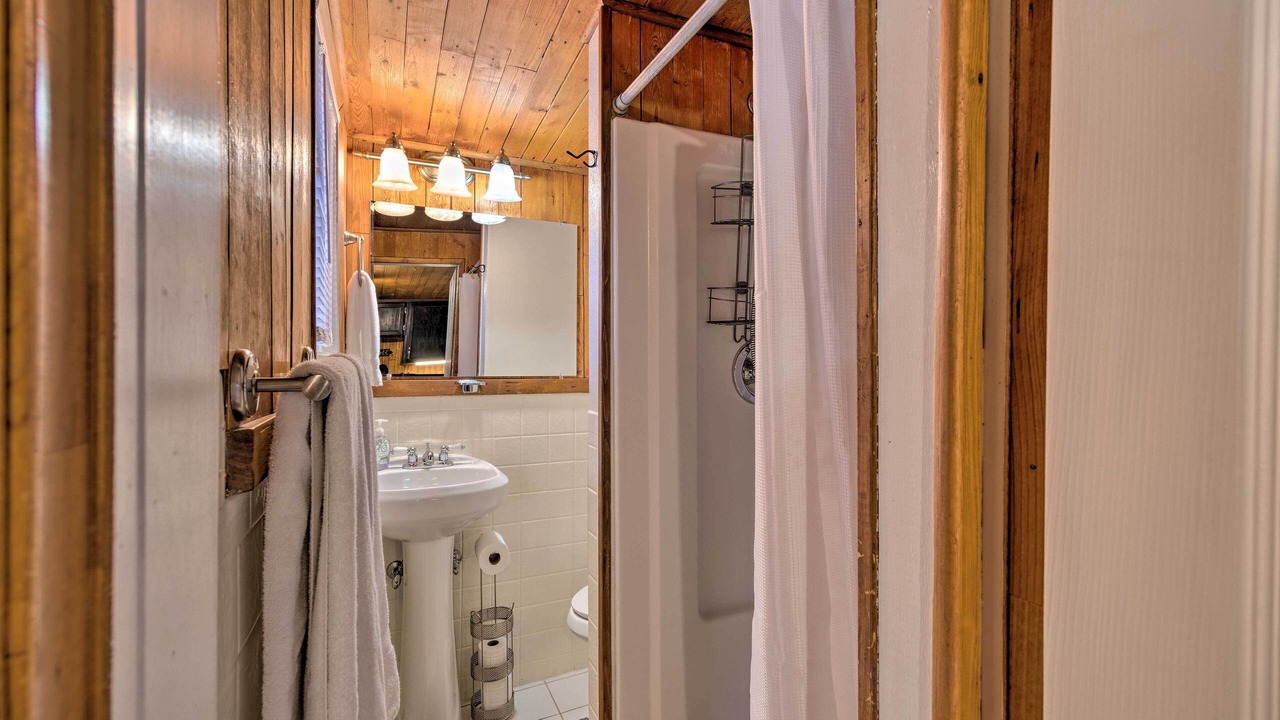 Photo of Bathroom in Green Mountain Falls