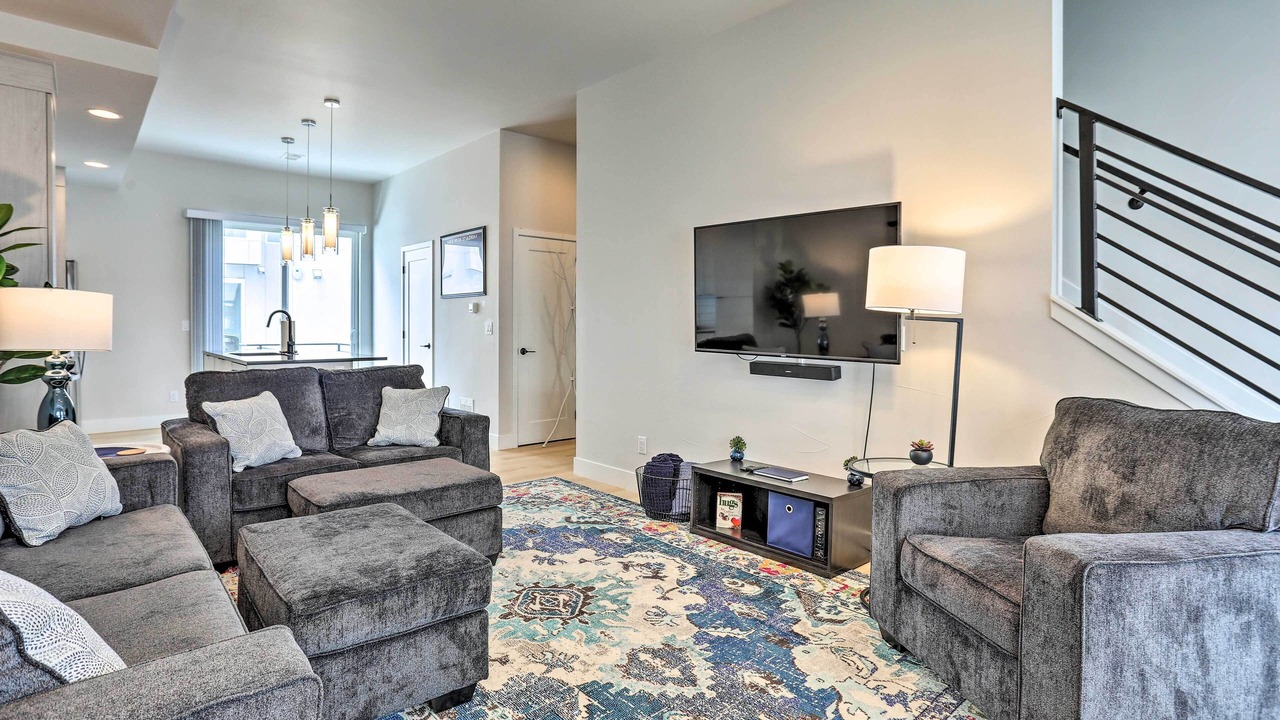 Photo of Livingroom in Sloan Lake