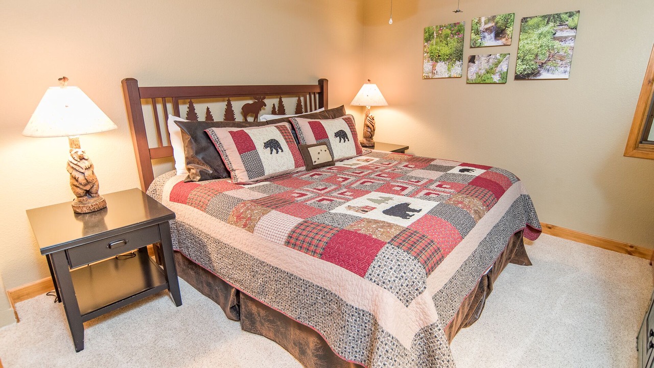 Photo of Bedroom in Four O'Clock