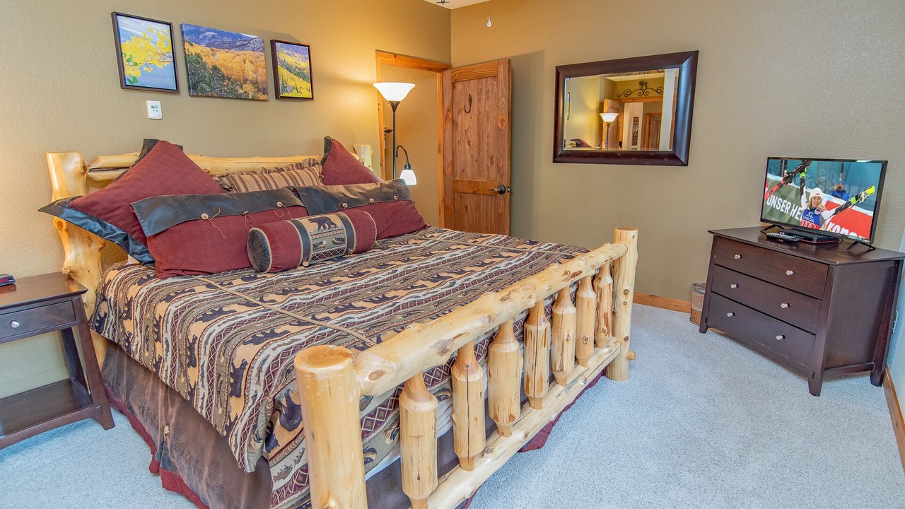 Photo of Bedroom in Four O'Clock
