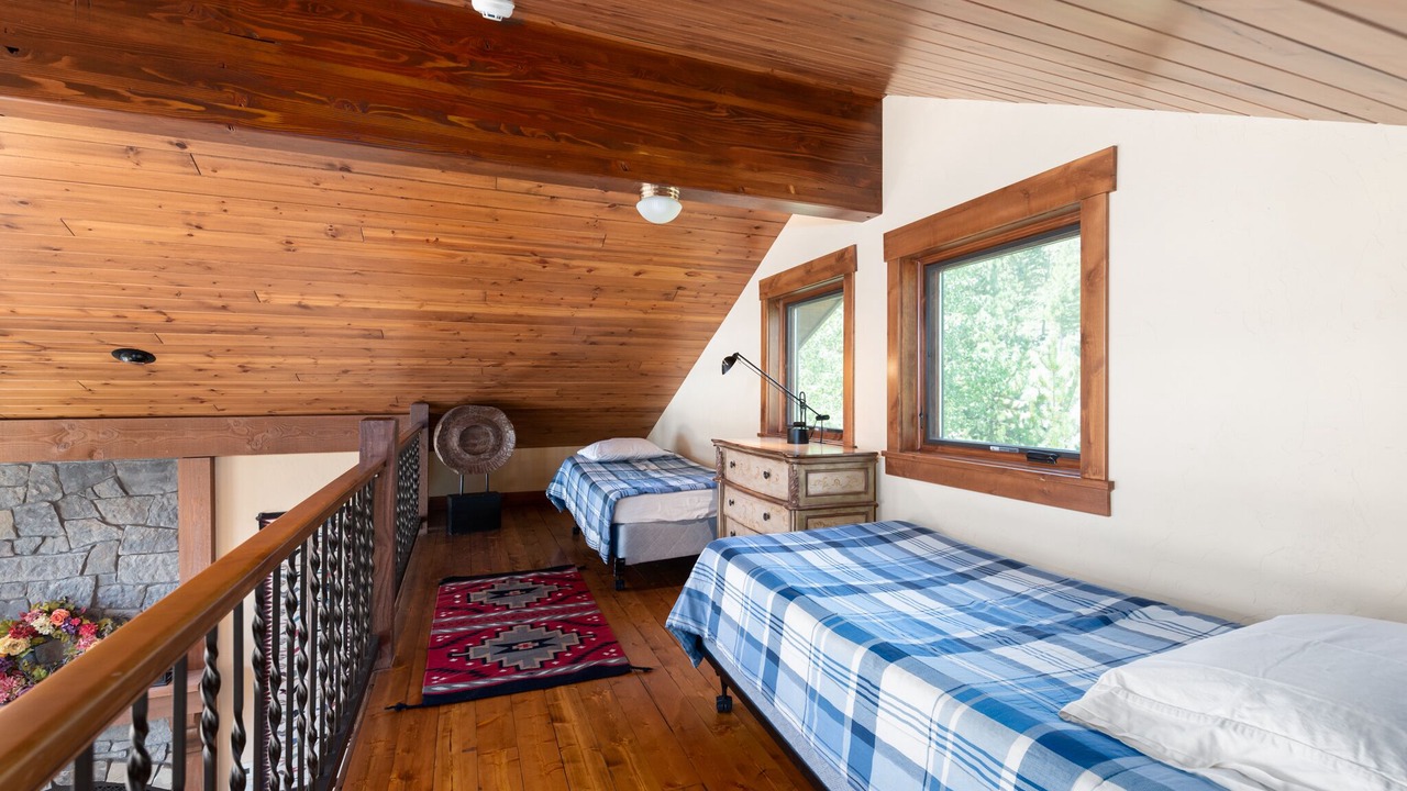 Photo of Bedroom in Grand Lake