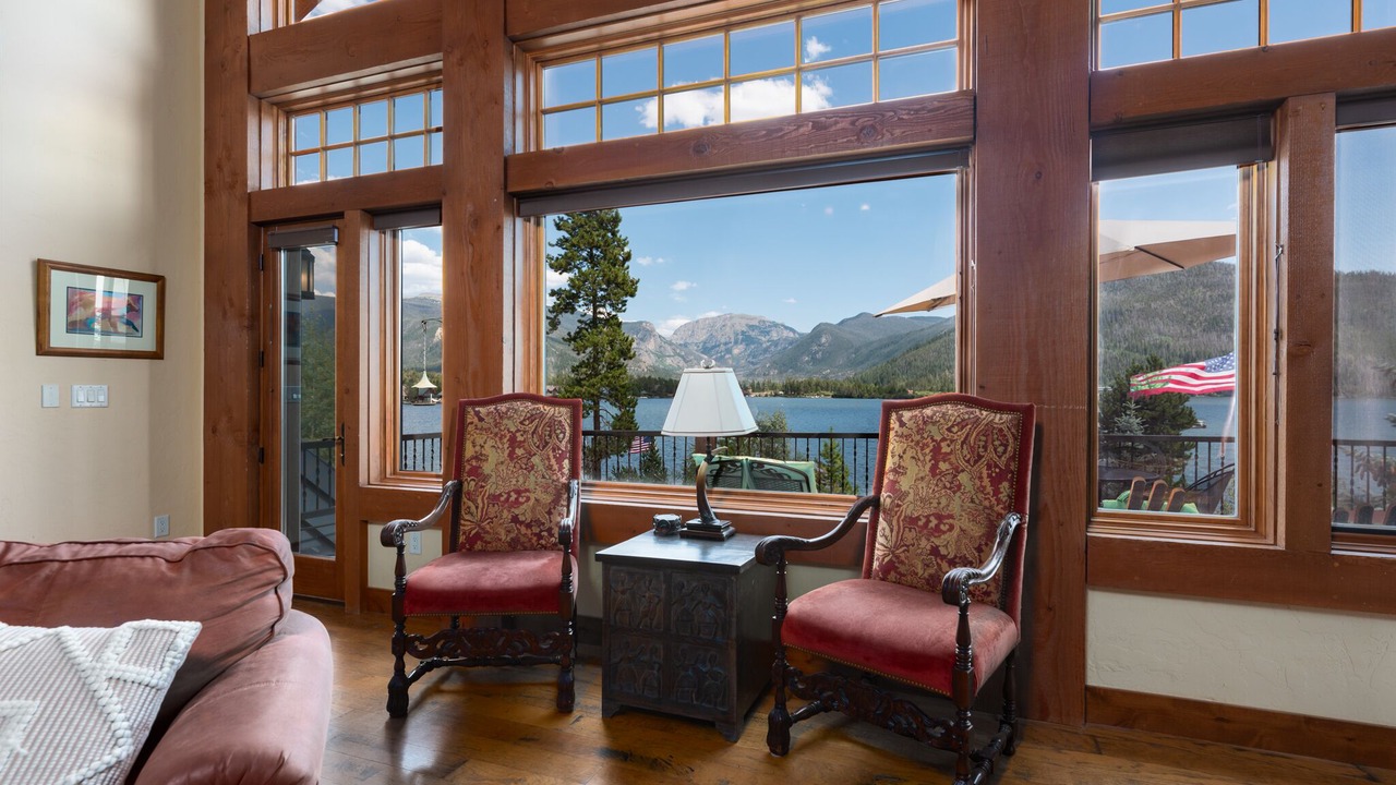 Photo of Livingroom in Grand Lake