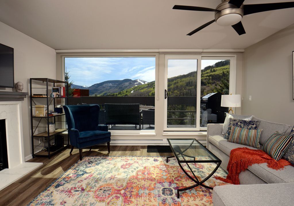 Photo of Livingroom in Vail