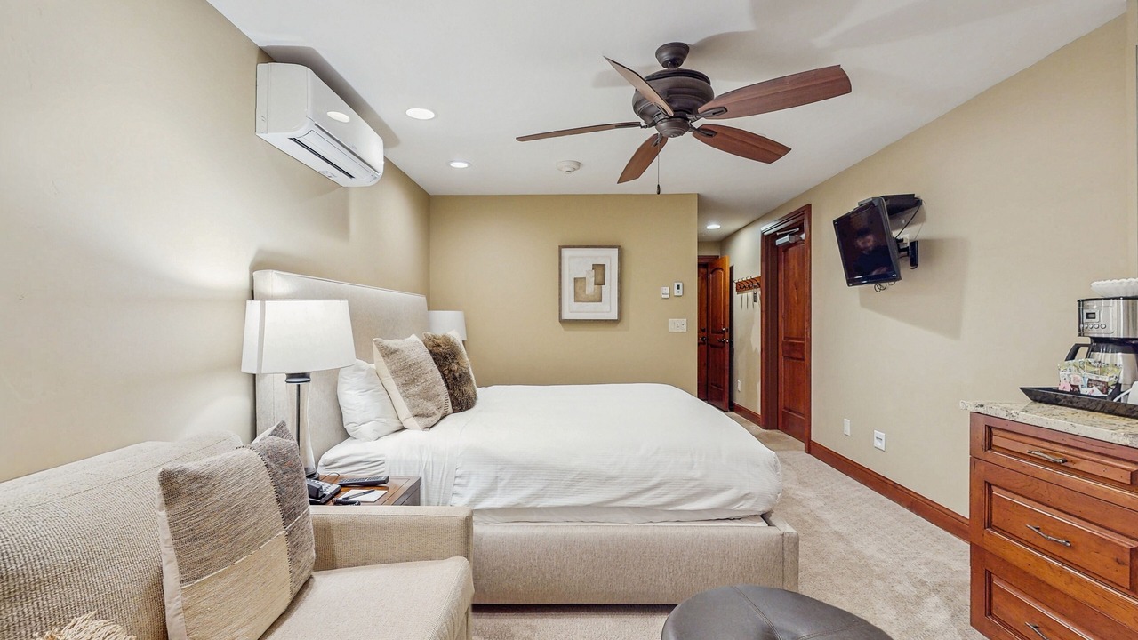 Photo of Bedroom in Vail