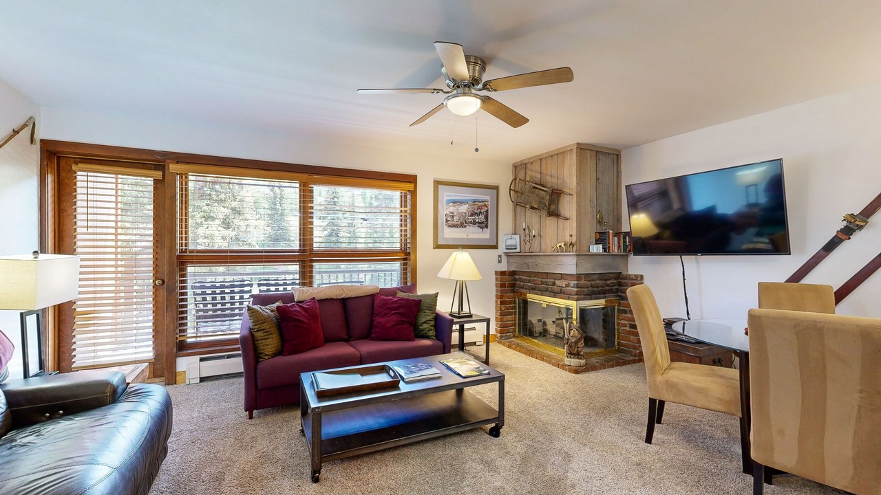 Photo of Livingroom in Vail