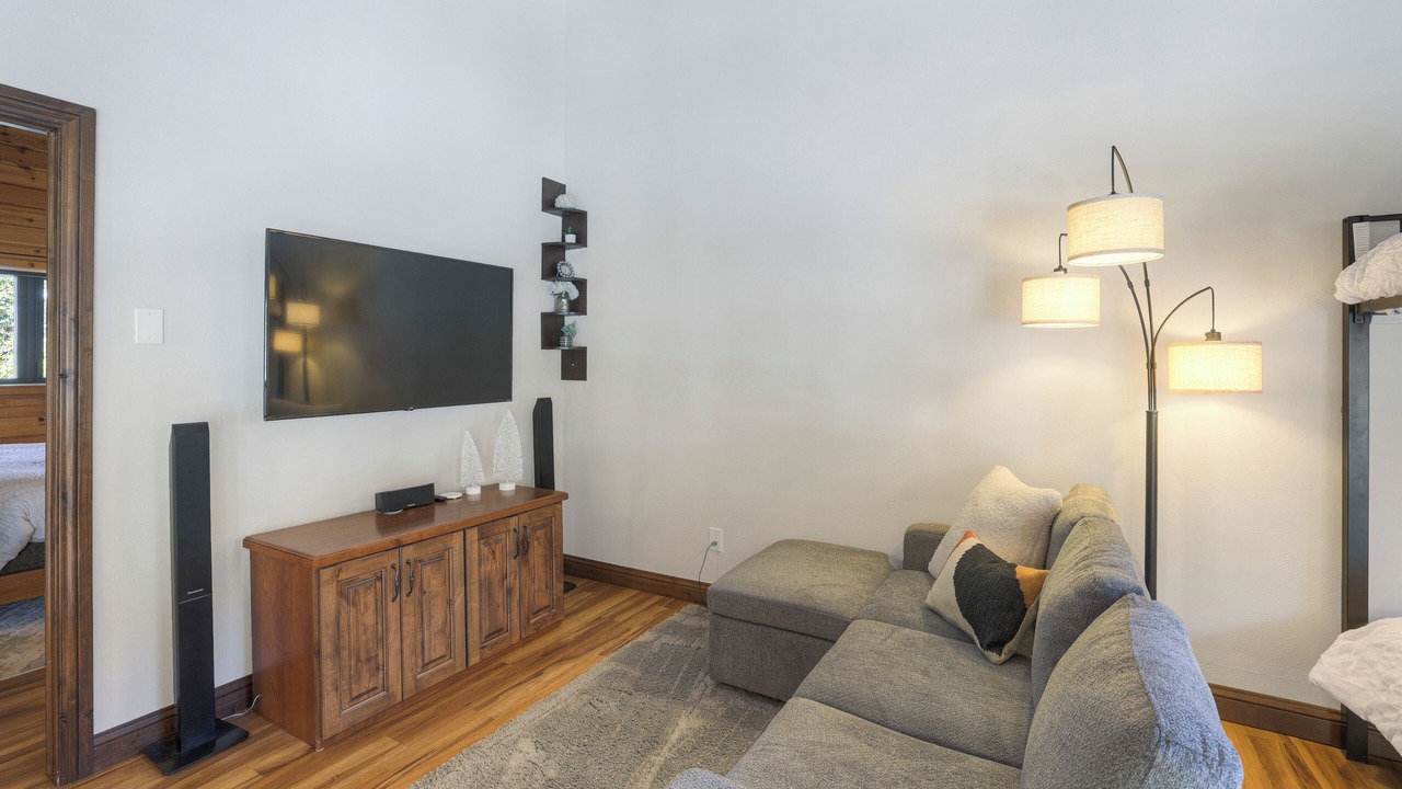 Photo of Livingroom in Warrior's Mark