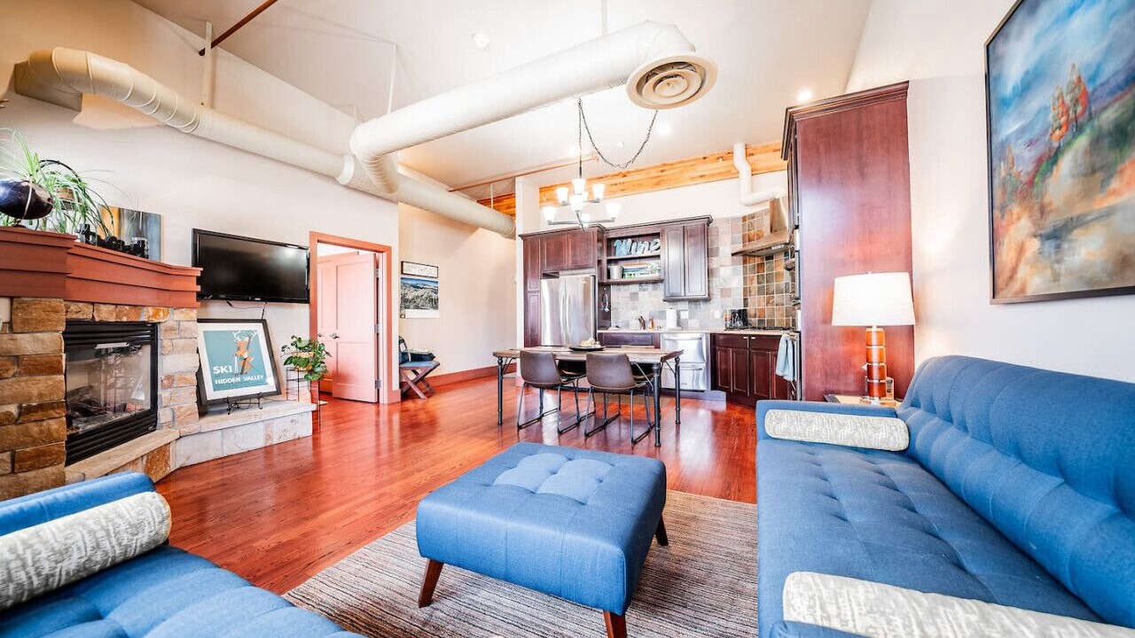 Photo of Livingroom in Estes Park