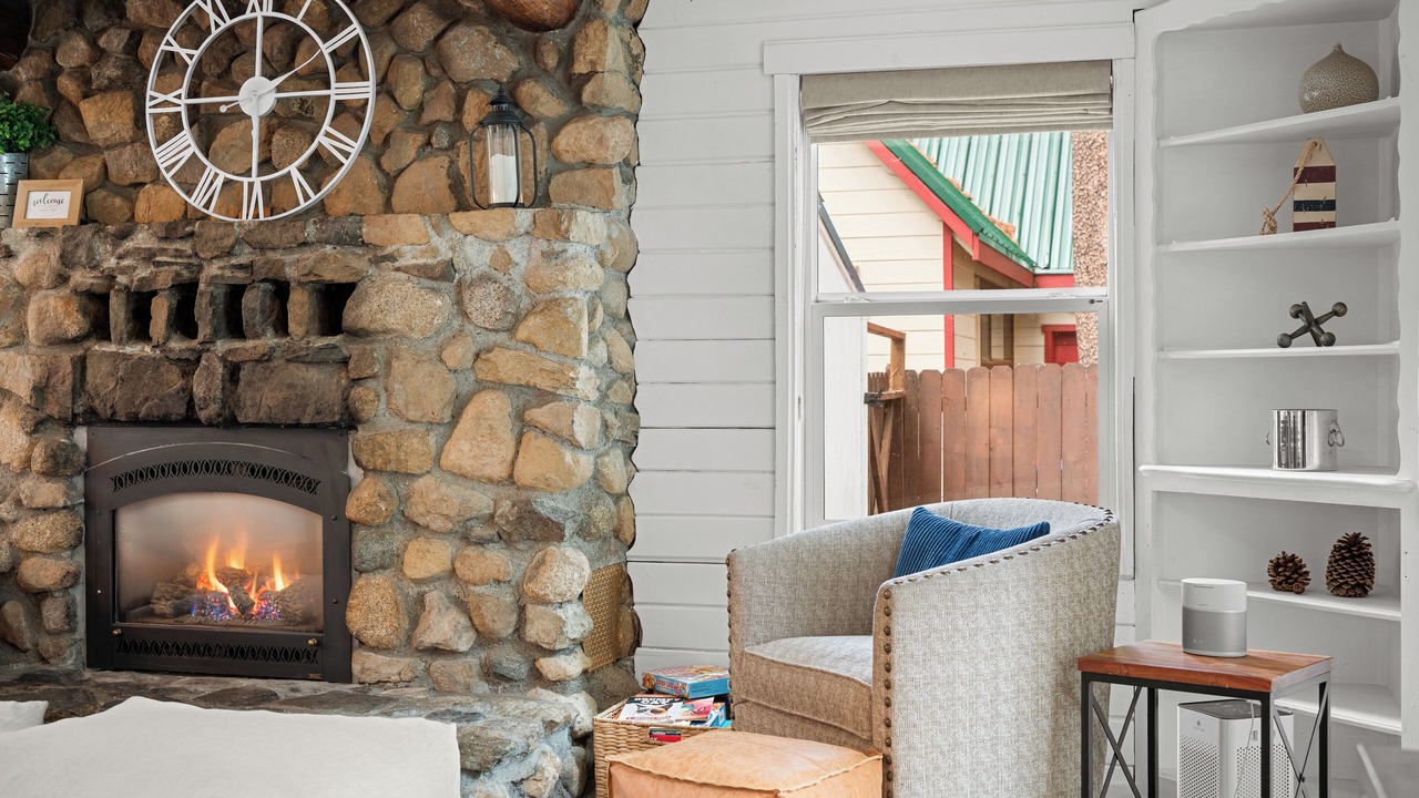 Photo of Livingroom in Donner Lake Woods