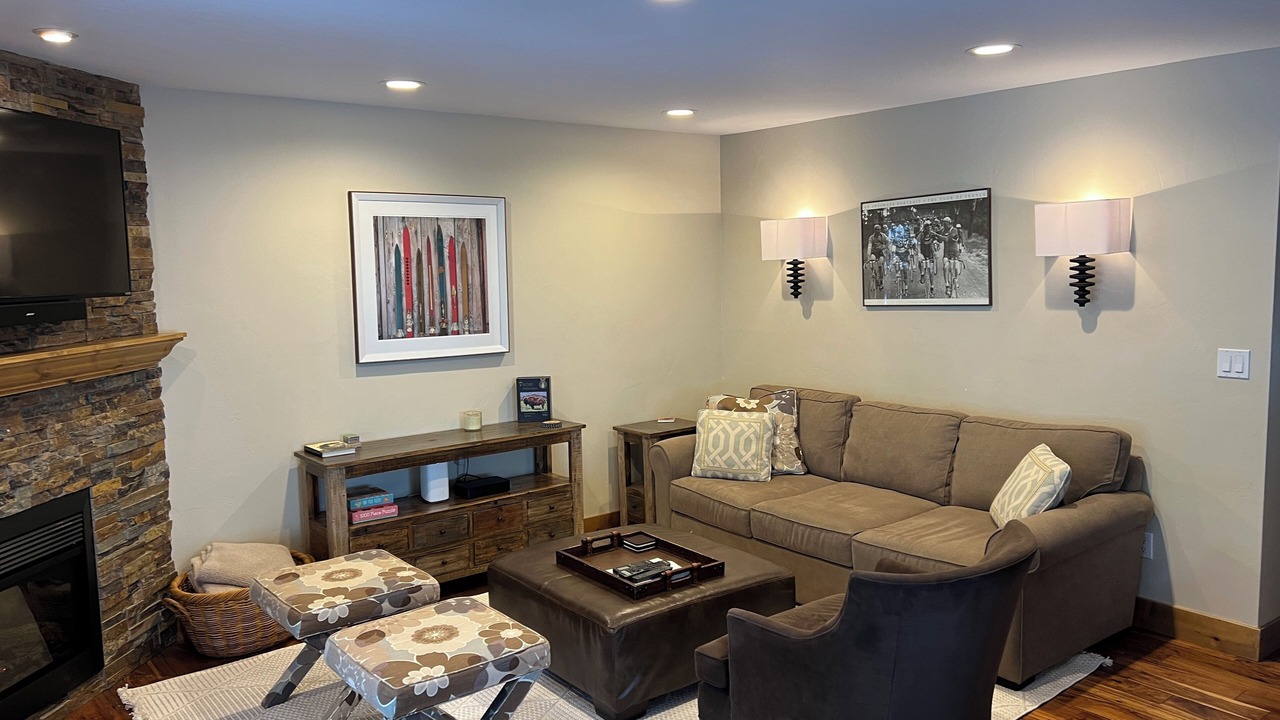 Photo of Livingroom in Vail