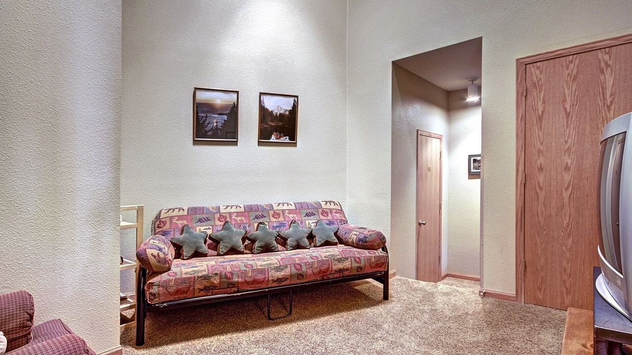 Photo of Livingroom in Historic District