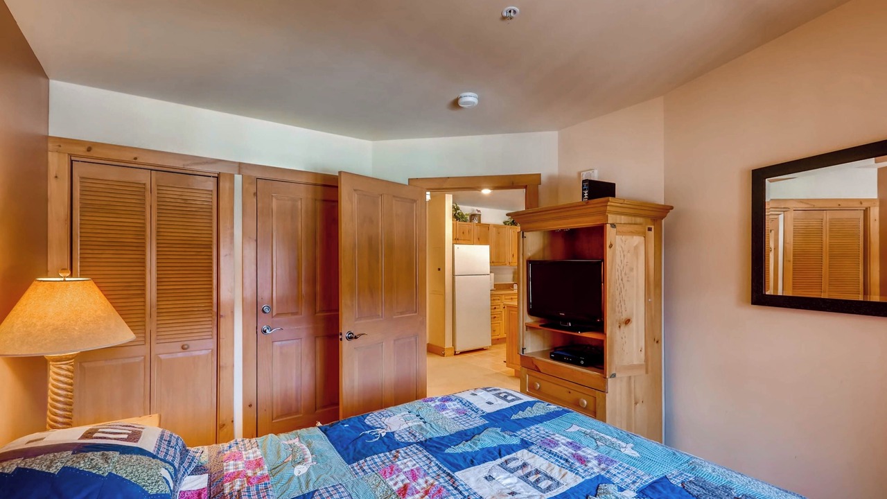 Photo of Bedroom in River Run