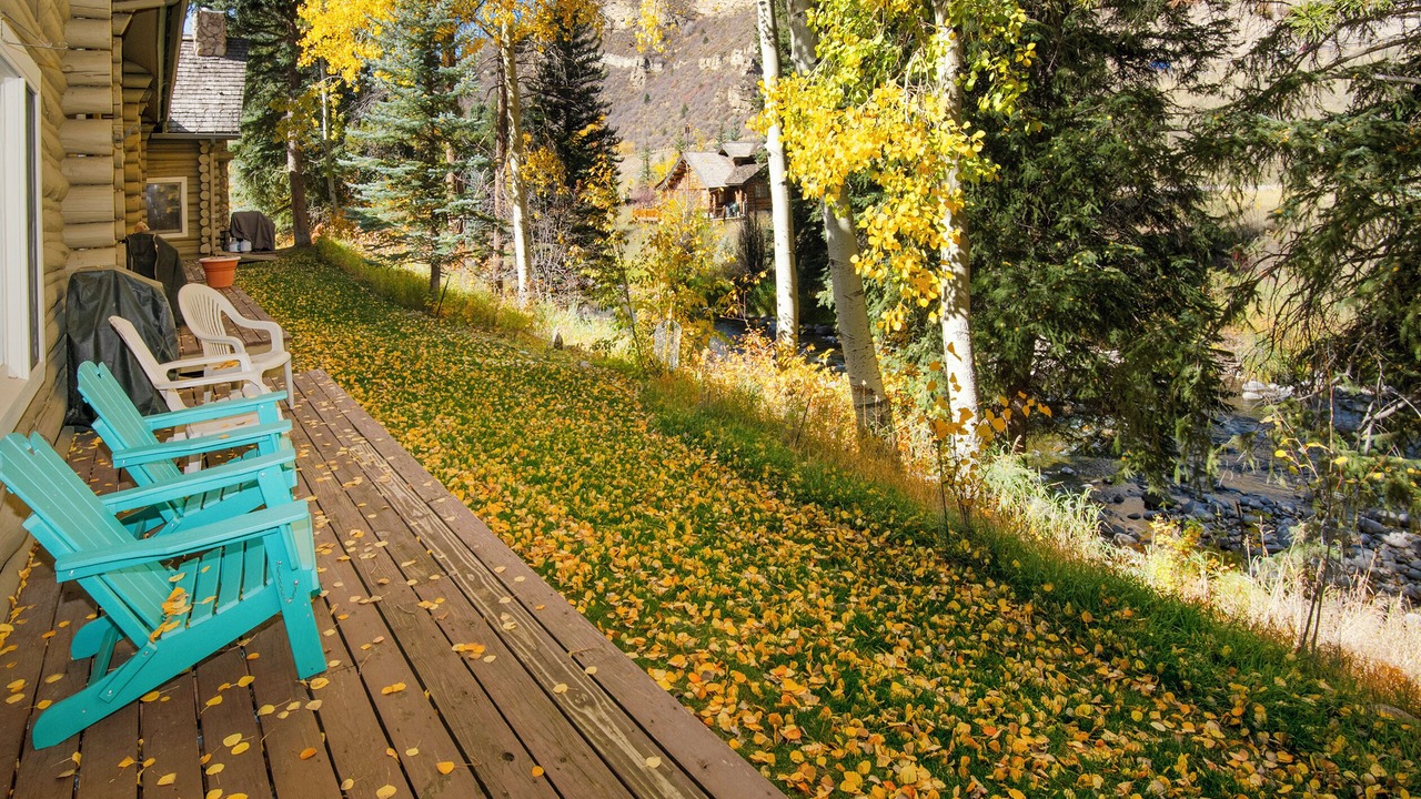 Photo of Patio Balcony in Timbercreek Lodges
