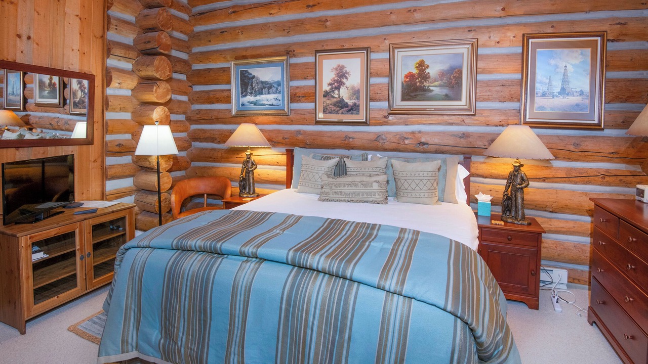 Photo of Bedroom in Timbercreek Lodges