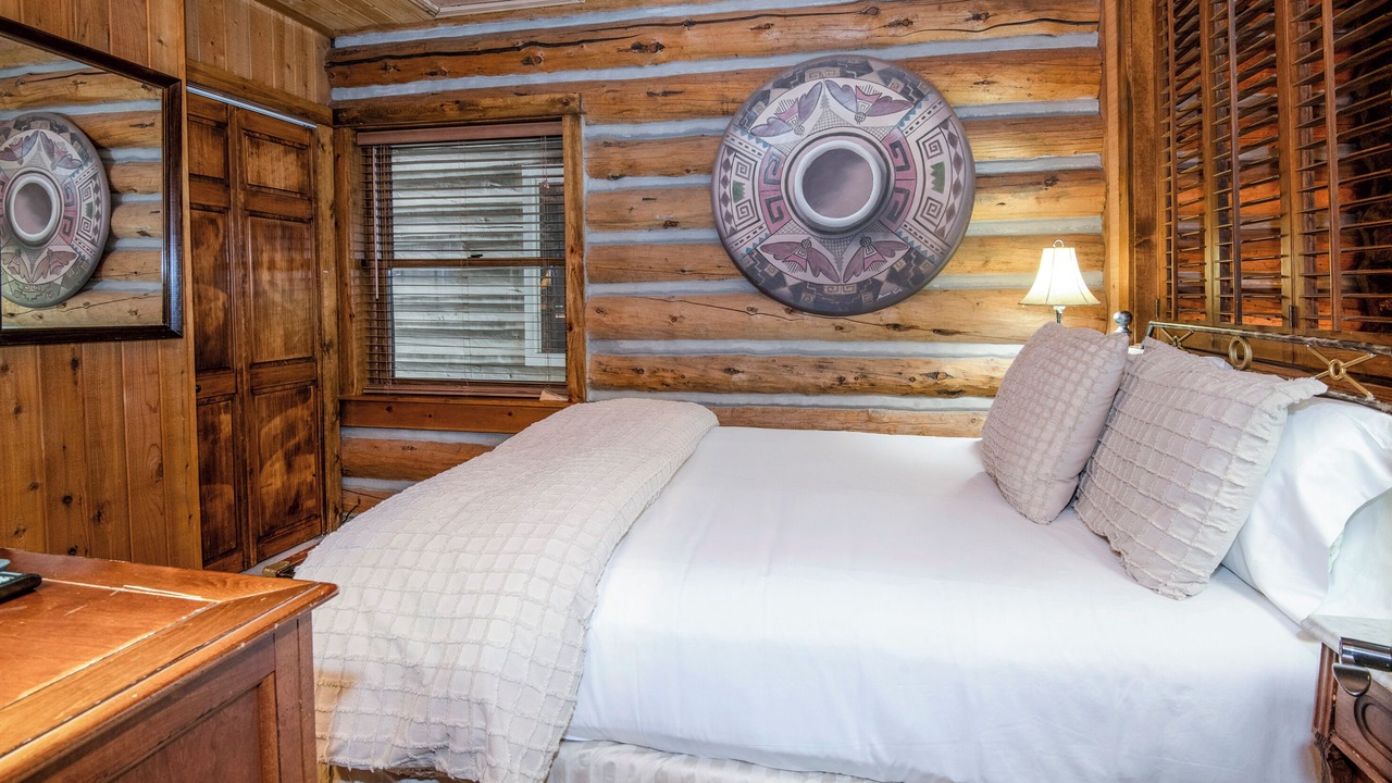 Photo of Bedroom in Timbercreek Lodges