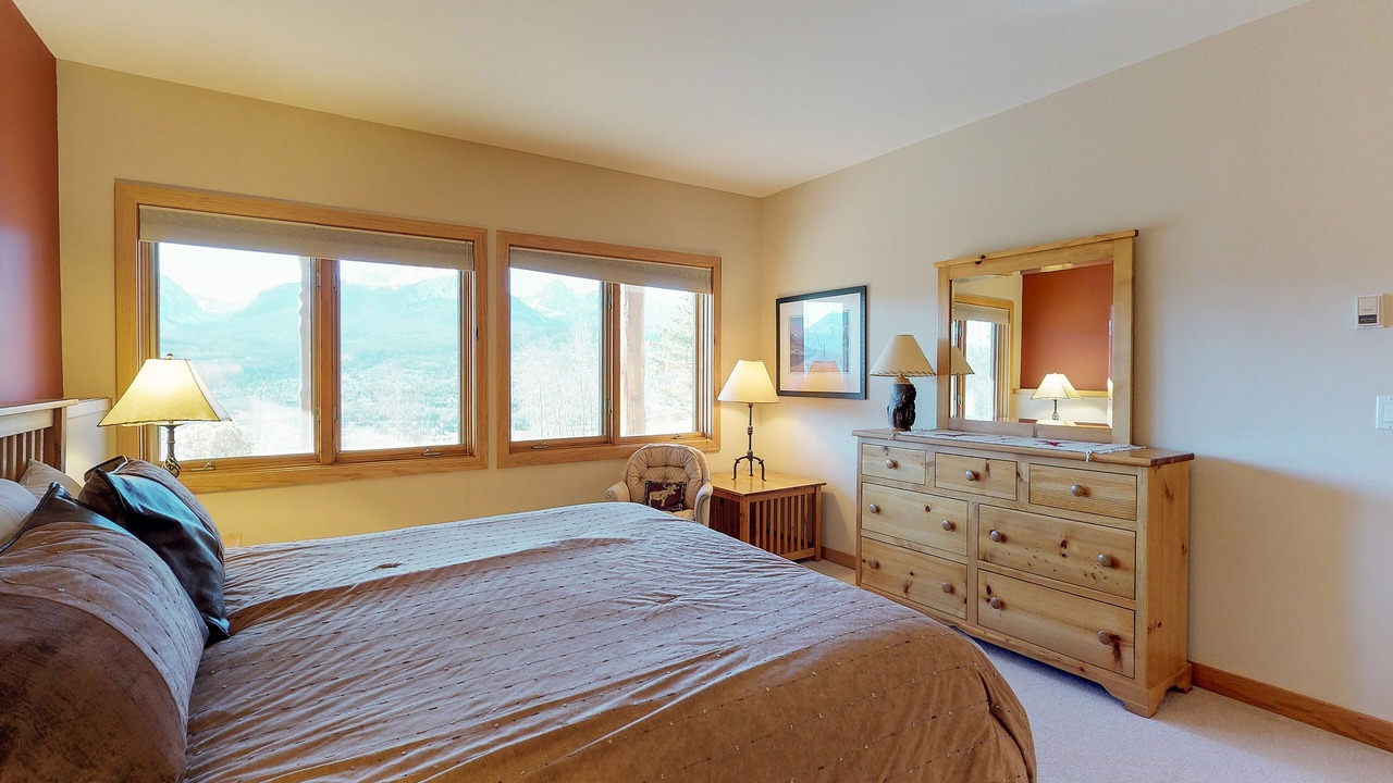 Photo of Bedroom in Hamilton Creek