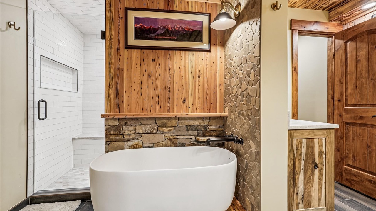 Photo of Bathroom in Peak 9
