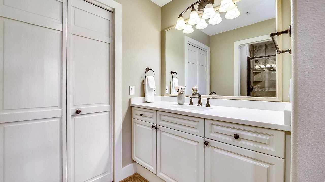 Photo of Bathroom in Warrior's Mark