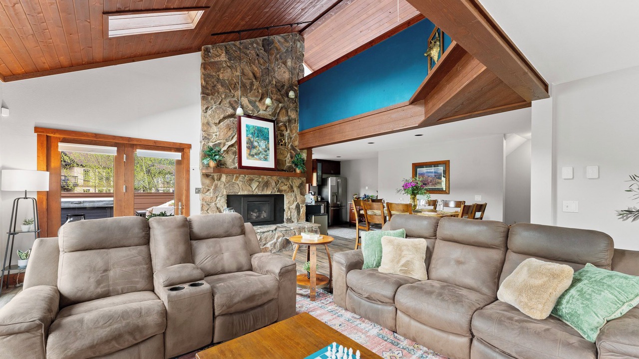Photo of Livingroom in Keystone