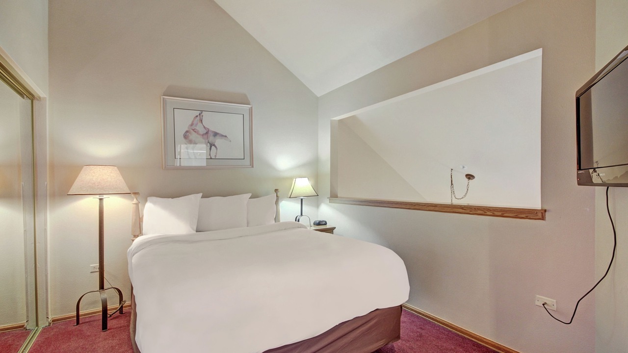 Photo of Bedroom in Historic District