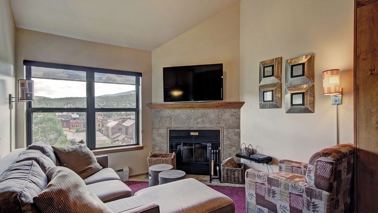 Photo of Livingroom in Historic District
