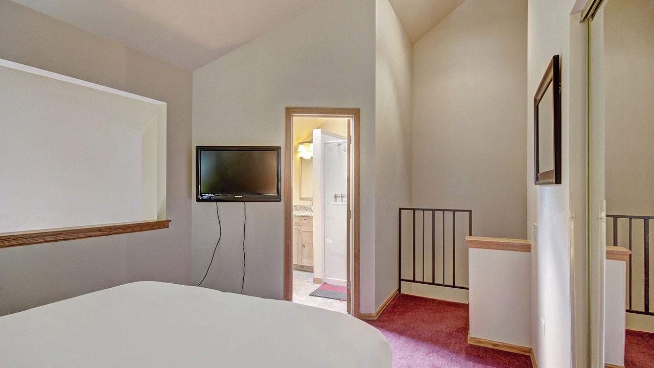 Photo of Bedroom in Historic District