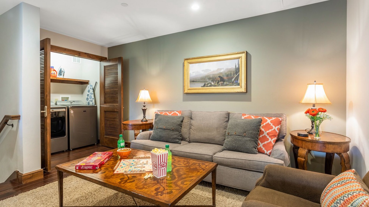 Photo of Livingroom in Avon