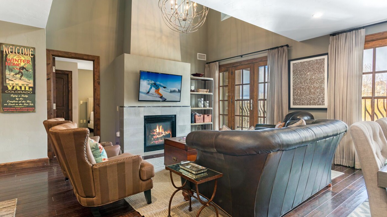 Photo of Livingroom in Avon