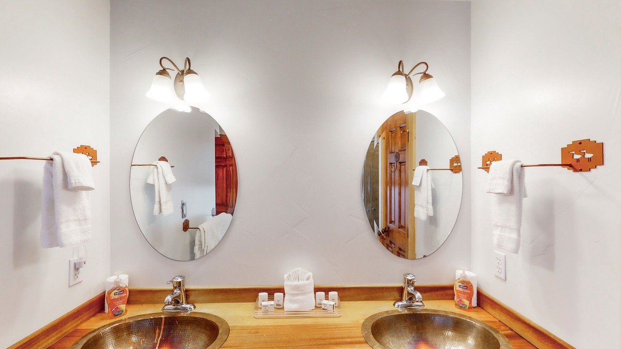 Photo of Bathroom in Coyote Run