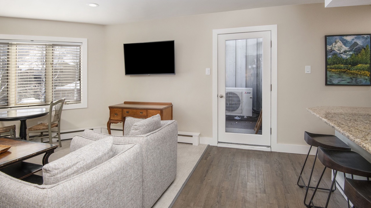 Photo of Livingroom in Vail