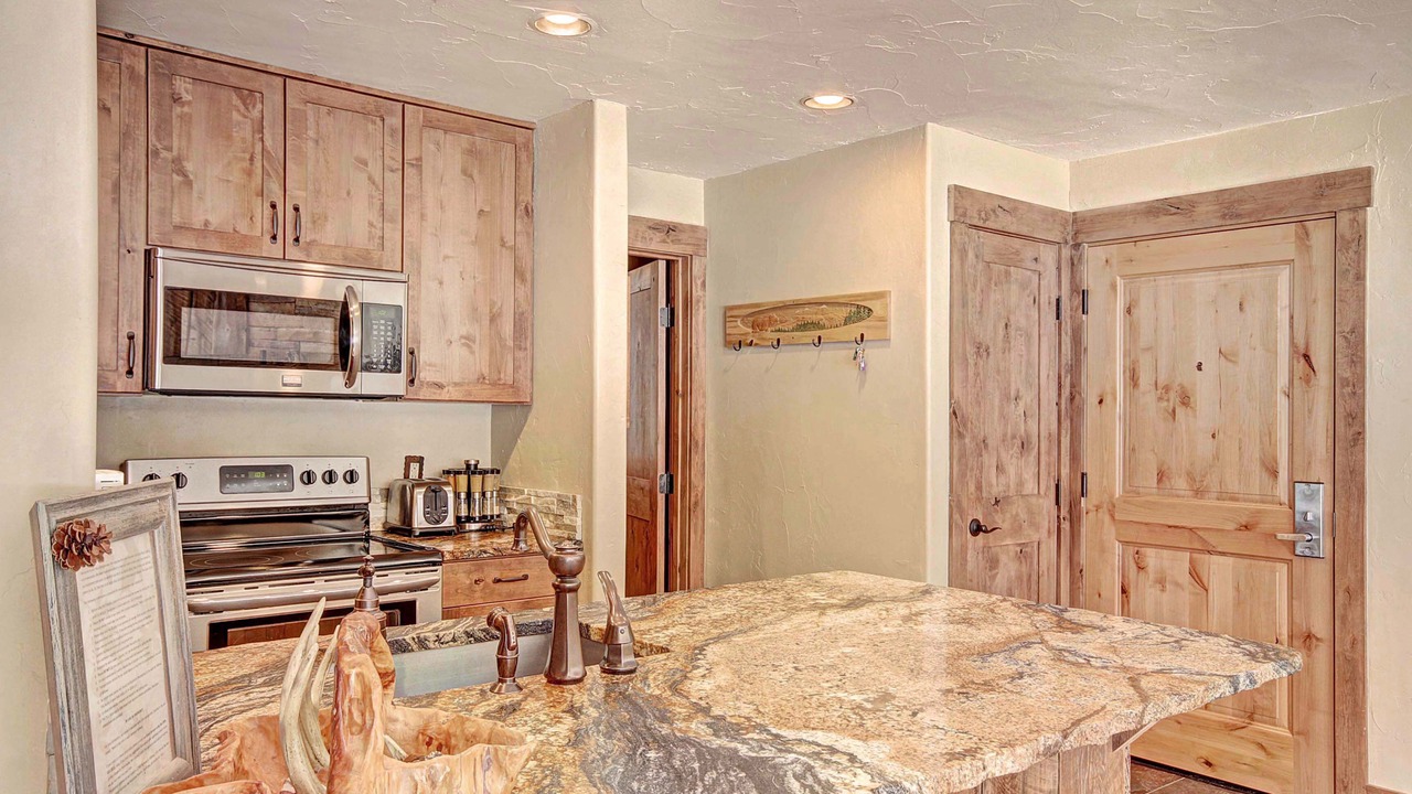 Photo of Kitchen in Lakeside Village