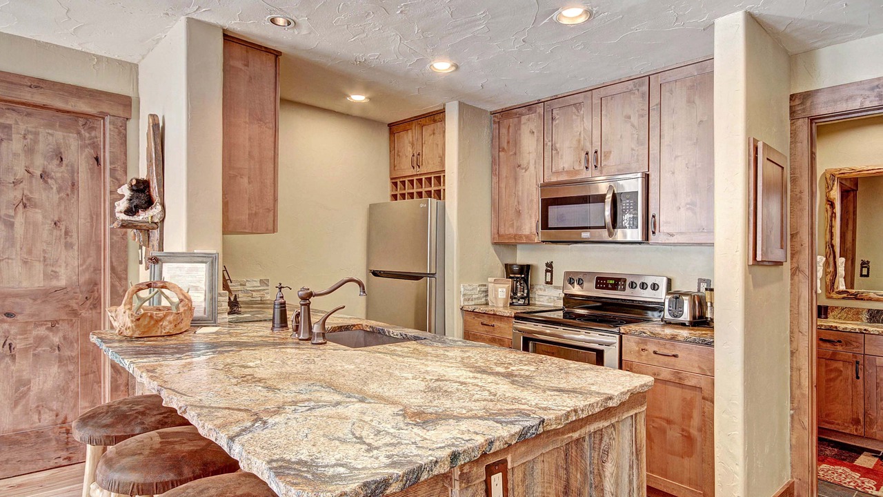 Photo of Kitchen in Lakeside Village