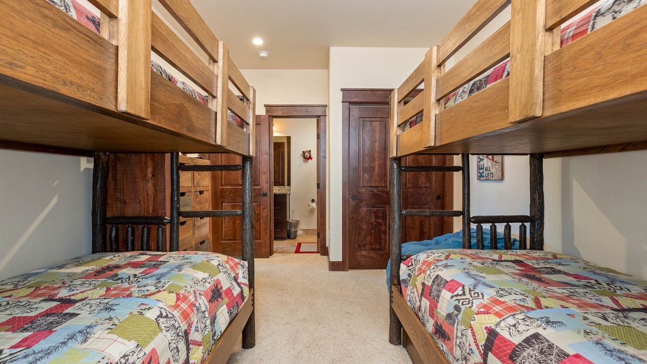 Photo of Bedroom in River Run