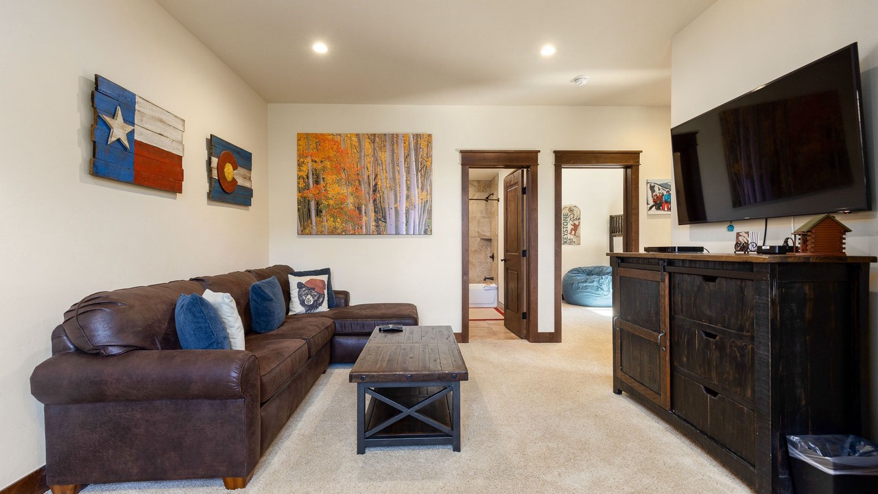 Photo of Bedroom in River Run