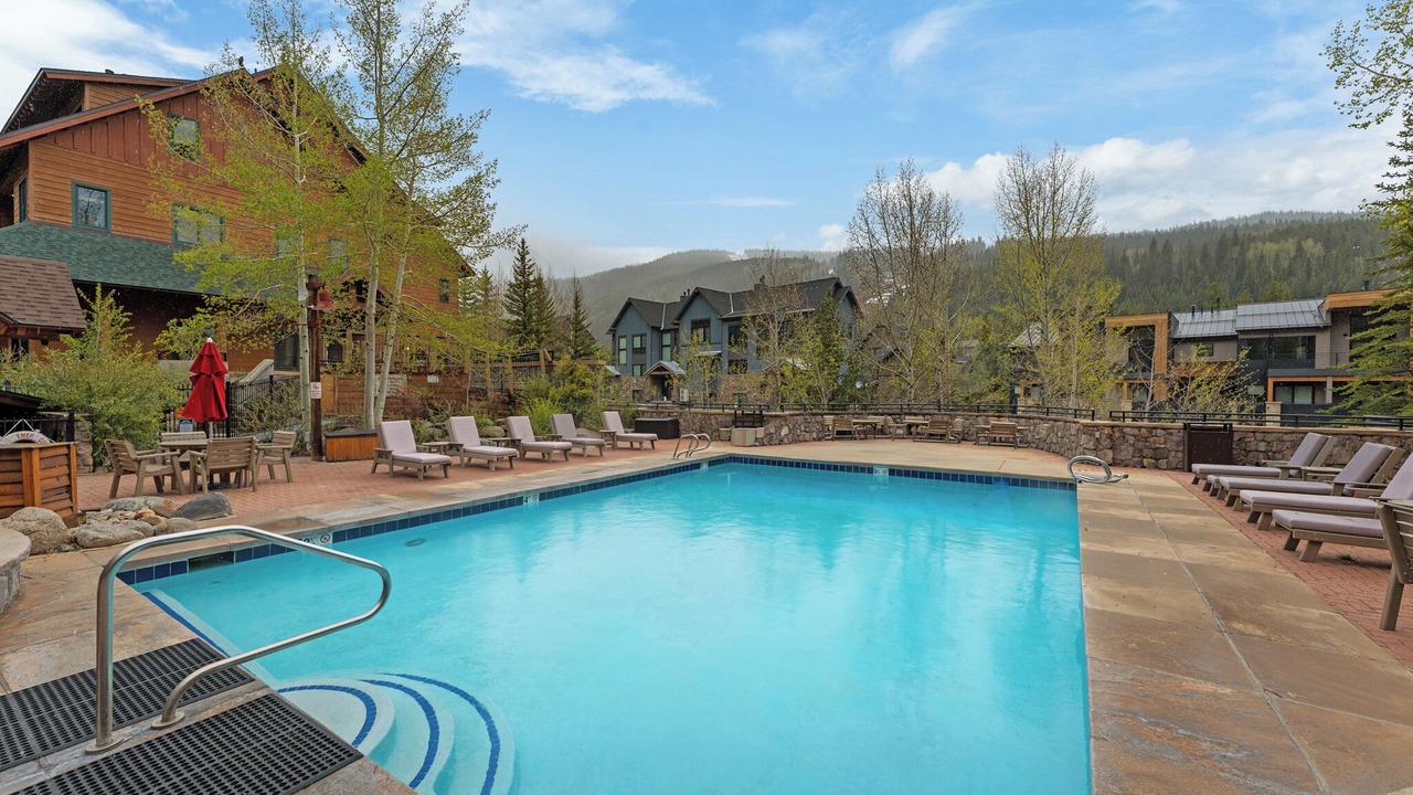 Photo of Outdoor in River Run