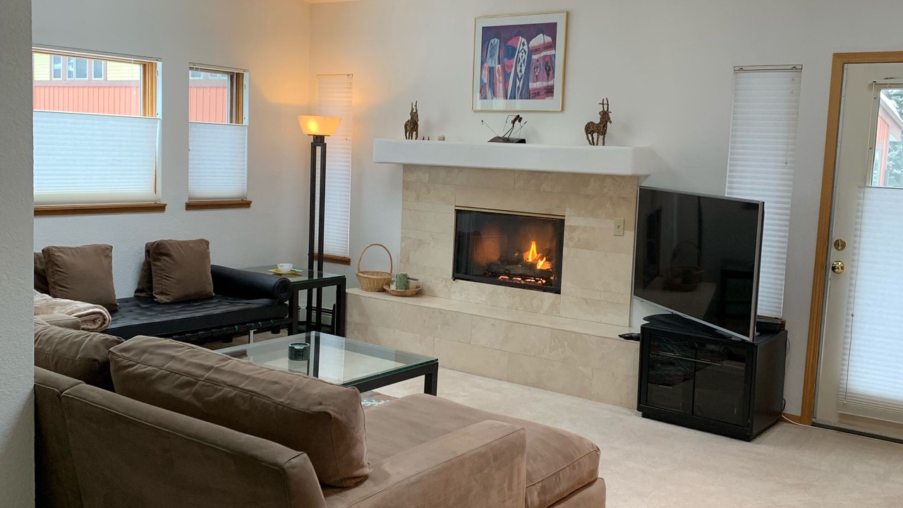 Photo of Livingroom in Intermountain