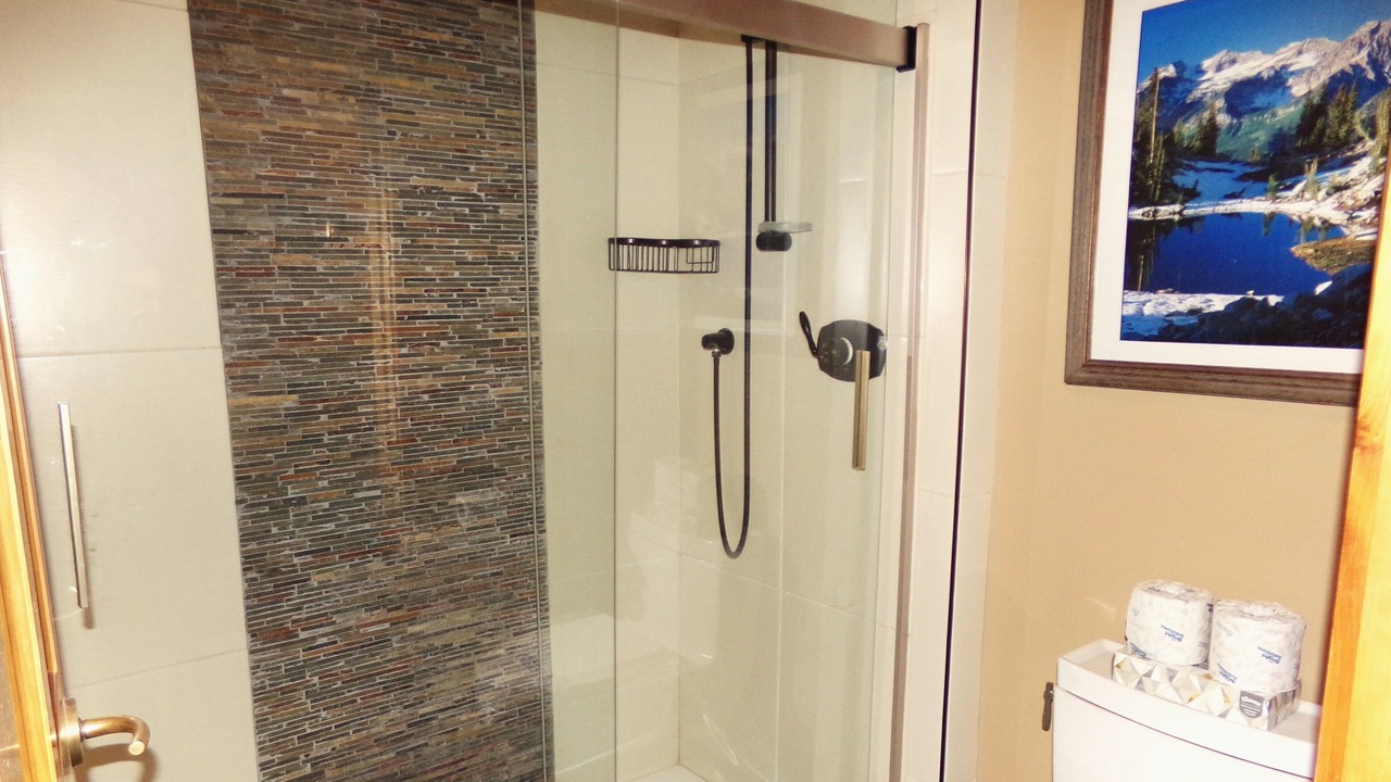 Photo of Bathroom in River Run